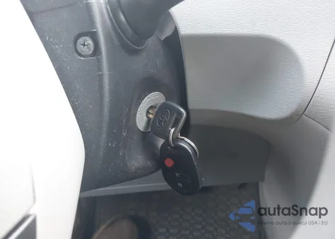 2012 Toyota Sienna Base V6 7 Passenger z USA, uszkodzony, nr VIN 5TDZK3DC0CS179715